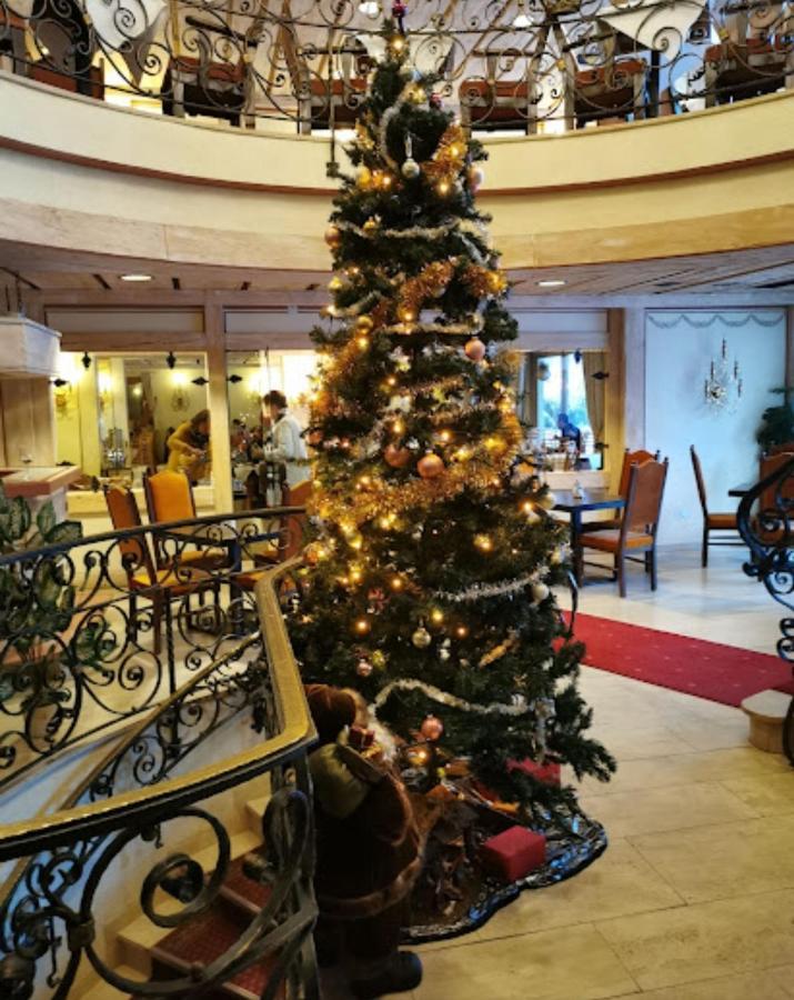 Das Kronen Hotel เซเฟลด์ อิน ทิโรล ภายนอก รูปภาพ