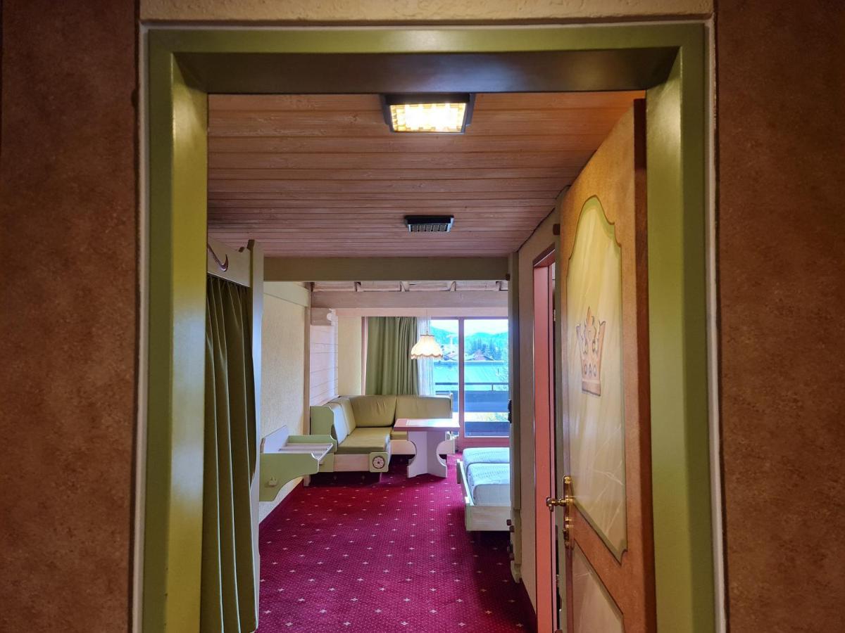 Das Kronen Hotel เซเฟลด์ อิน ทิโรล ภายนอก รูปภาพ